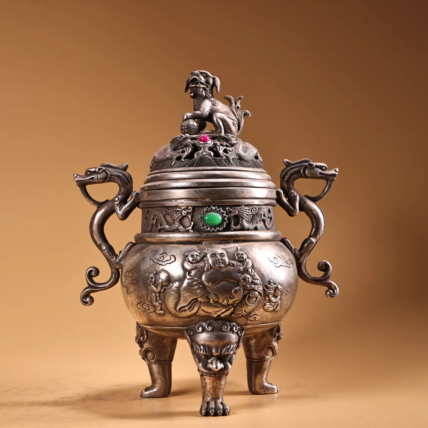 10"Tibetan Temple Collection Old Bronze Gilded silver Mosaic Gem Lion Statue Dragon Ear incense burner Amass wealth Ornaments
10"Tibetan Temple Collection Old Bronze Gilded silver Mosaic Gem Lion Statue Dragon Ear incense burner Amass wealth Ornaments