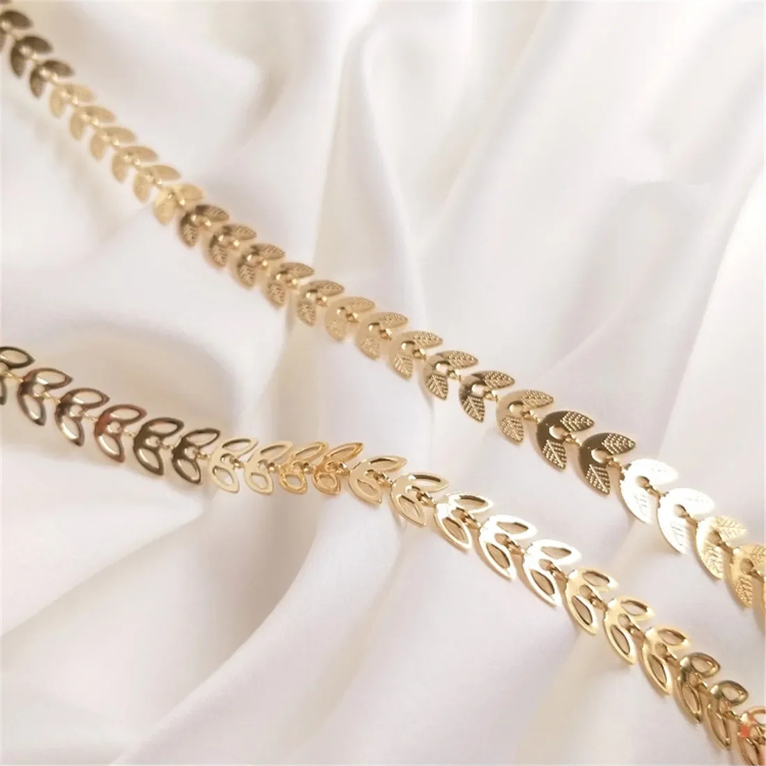 14K Gold Leaf Loose Chain Hand Chain Aircraft Hollow Willow Ear Jewelry Accessories Diy Handmade Materials B608
14K Gold Leaf Loose Chain Hand Chain Aircraft Hollow Willow Ear Jewelry Accessories Diy Handmade Materials B608