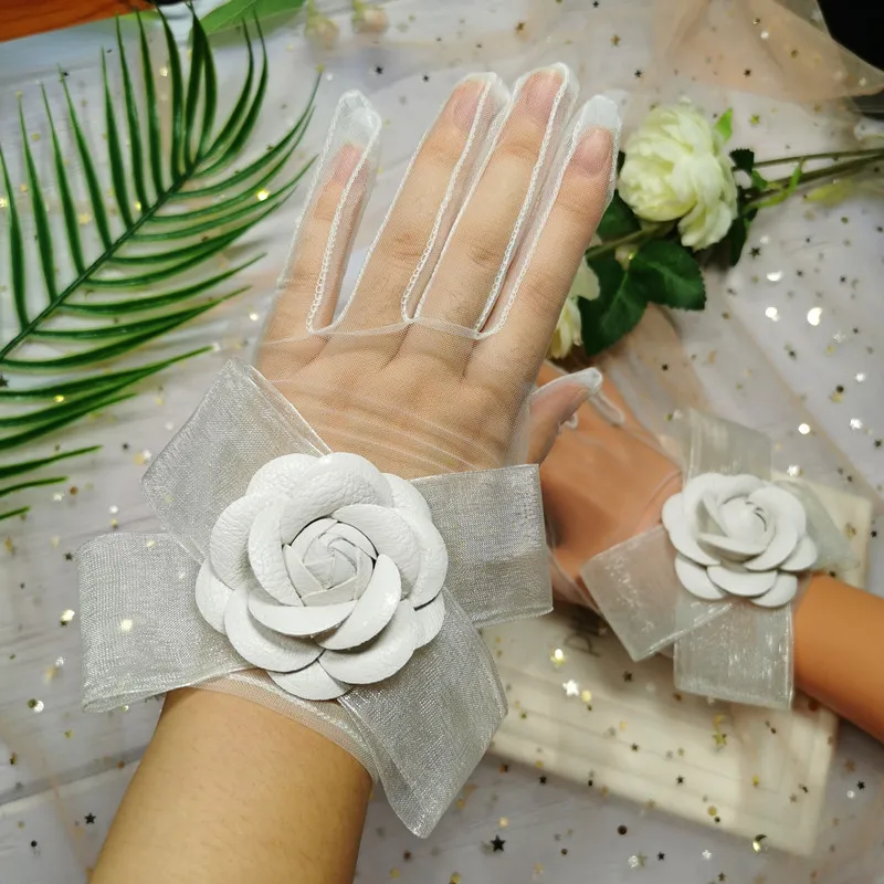 Women Lace Mesh Bridal Gloves Ladies White Wrist Gloves Large Bow Knot Marriage Glove Party Dress Cosplay Gloves Accessories
Women Lace Mesh Bridal Gloves Ladies White Wrist Gloves Large Bow Knot Marriage Glove Party Dress Cosplay Gloves Accessories