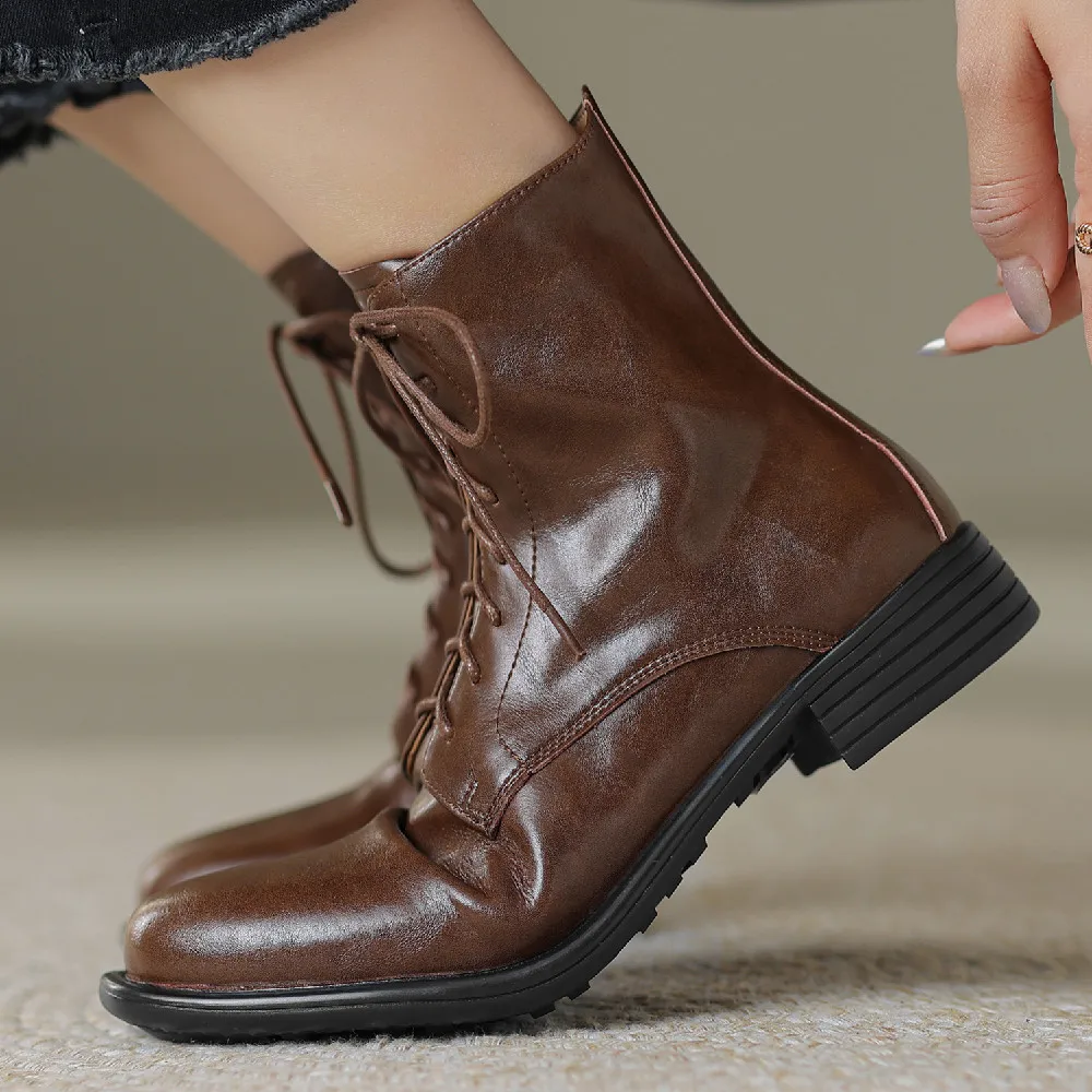 Woman marton boots genuine leather lace-up side zip flats autumn short ankle boots casual female high quality shoes for women
Woman marton boots genuine leather lace-up side zip flats autumn short ankle boots casual female high quality shoes for women