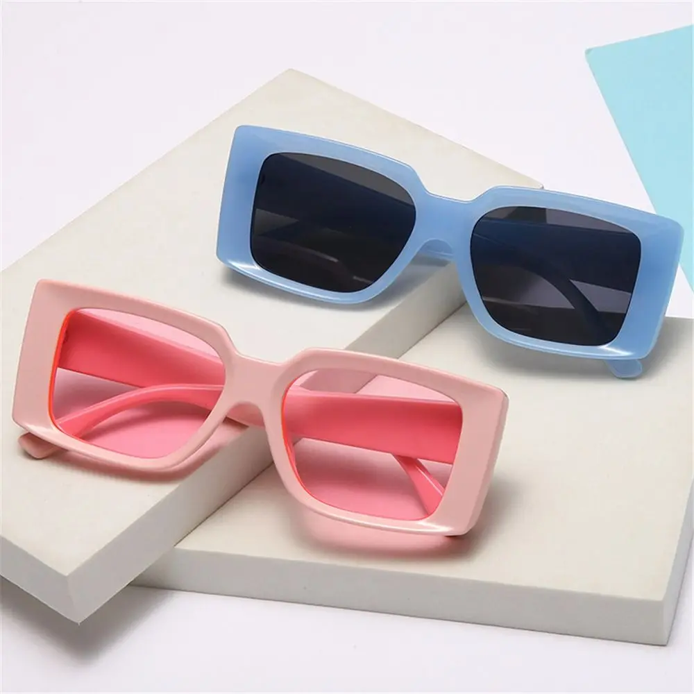 

New Fashion Square Women Luxury Sunglasses Retro Brand Designer Men Trending Rectangle Sun Glasses Shades UV400 90s Cool Eyewear