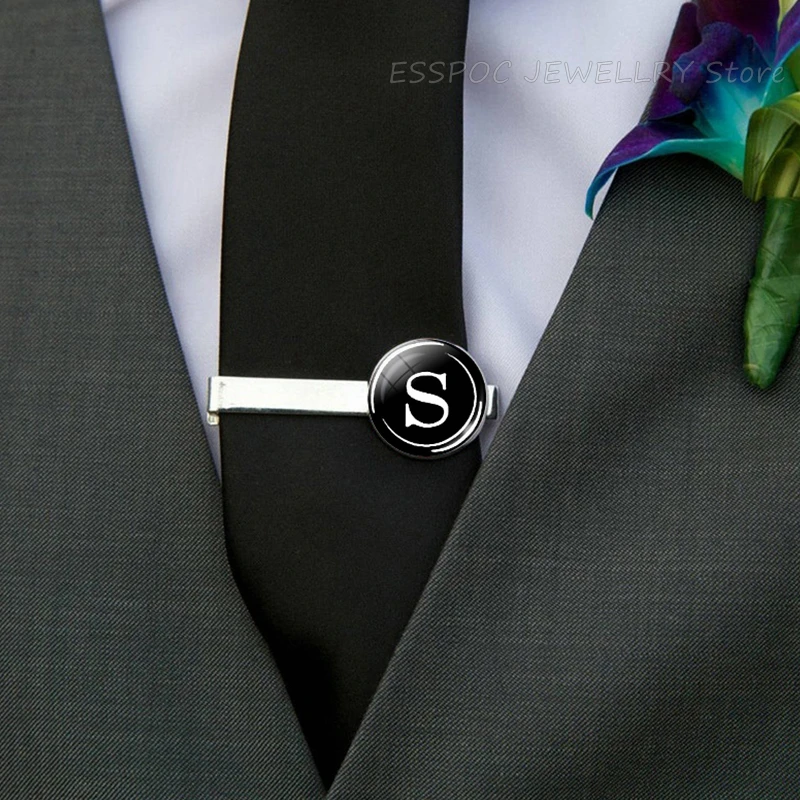 26 Letters Simple Necktie Clip Gentleman Tie Bar Tie Pin for Mens Fit 16mm Round Glass Cabochon Jewelry Wedding Birthday Gift
26 Letters Simple Necktie Clip Gentleman Tie Bar Tie Pin for Mens Fit 16mm Round Glass Cabochon Jewelry Wedding Birthday Gift