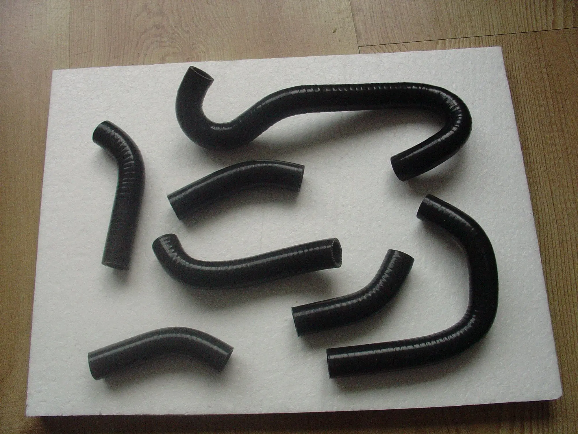 

Black Silicone Radiator Hose For 1984-1988 HUSQVARNA HUSKY 430 / AE430 / AE500/CR430/TC500/WR400/WR430/WR500/XC400/XC430