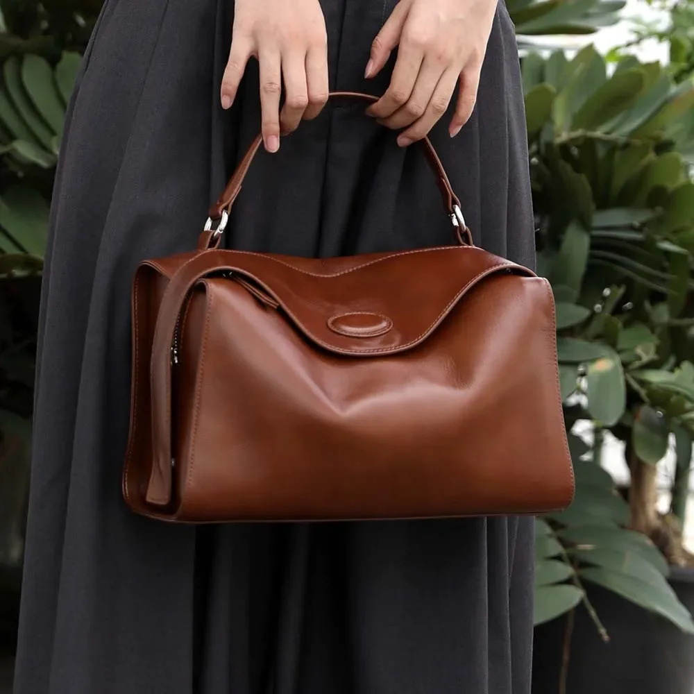 MS Soft Frosted Cowhide Leather Women Bags Luxury Designer Boston Bag Shoulder Handbag Chic Lady Autumn Daily Purses Tote 2023
MS Soft Frosted Cowhide Leather Women Bags Luxury Designer Boston Bag Shoulder Handbag Chic Lady Autumn Daily Purses Tote 2023