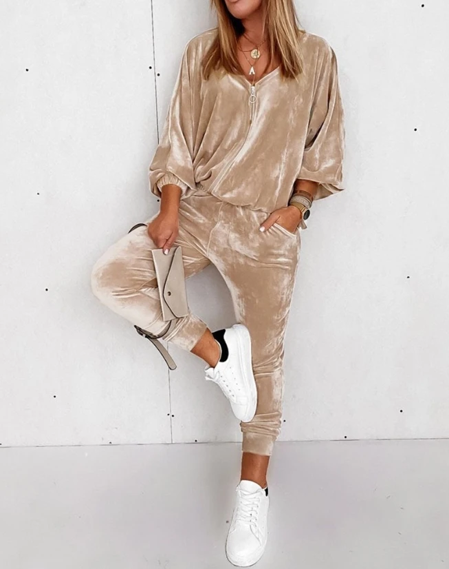 Two Piece Set for Women Outfit Velvet Lantern Sleeve Top & Pocket Design Pants Set 2023 Autumn Winter Spring New Fashion Casual
Two Piece Set for Women Outfit Velvet Lantern Sleeve Top & Pocket Design Pants Set 2023 Autumn Winter Spring New Fashion Casual
