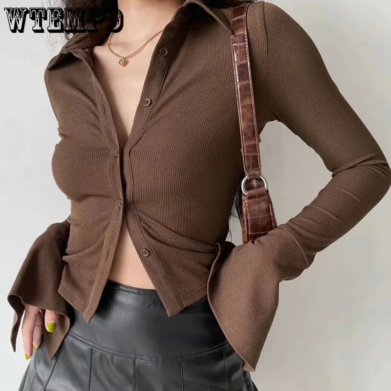 Рубашка-поло женская с расклешенным рукавом, облегающий короткий топ с однорядной пряжкой, микро эластичная ткань, американская Пряная майка для девушек
Рубашка-поло женская с расклешенным рукавом, облегающий короткий топ с однорядной пряжкой, микро эластичная ткань, американская Пряная майка для девушек