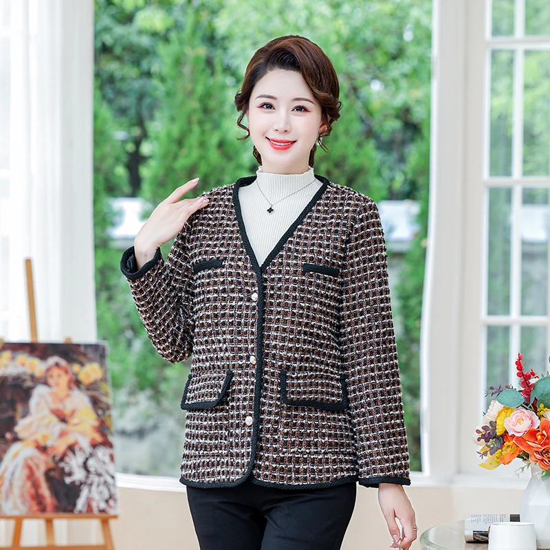 High-quality Vintage Plaid Middle-Aged Elderly Women's Casual Style Blazer Women V Neck Suits Coat Outerwear Tops Jacket 5XL
High-quality Vintage Plaid Middle-Aged Elderly Women's Casual Style Blazer Women V Neck Suits Coat Outerwear Tops Jacket 5XL