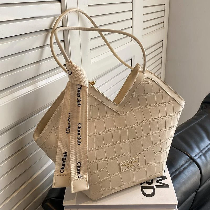 Повседневная летняя роскошная классическая женская сумка-тоут для работы, многоцветная кожаная сумка, модная Большая вместительная сумка, новинка 2023 
Повседневная летняя роскошная классическая женская сумка-тоут для работы, многоцветная кожаная сумка, модная Большая вместительная сумка, новинка 2023