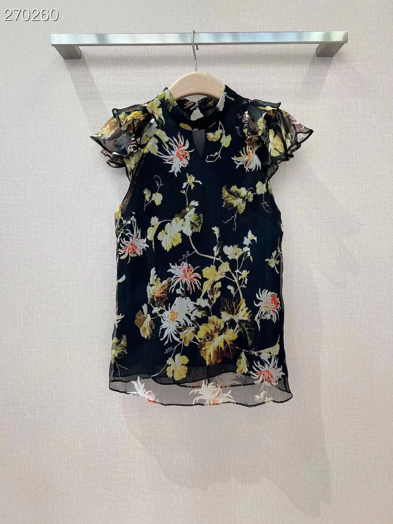 Fyion High Quality Women's Top Fashion Runway Flowers Print Blouse Sleeveless Vacation Summer 2022 New Silk Blouse
Fyion High Quality Women's Top Fashion Runway Flowers Print Blouse Sleeveless Vacation Summer 2022 New Silk Blouse