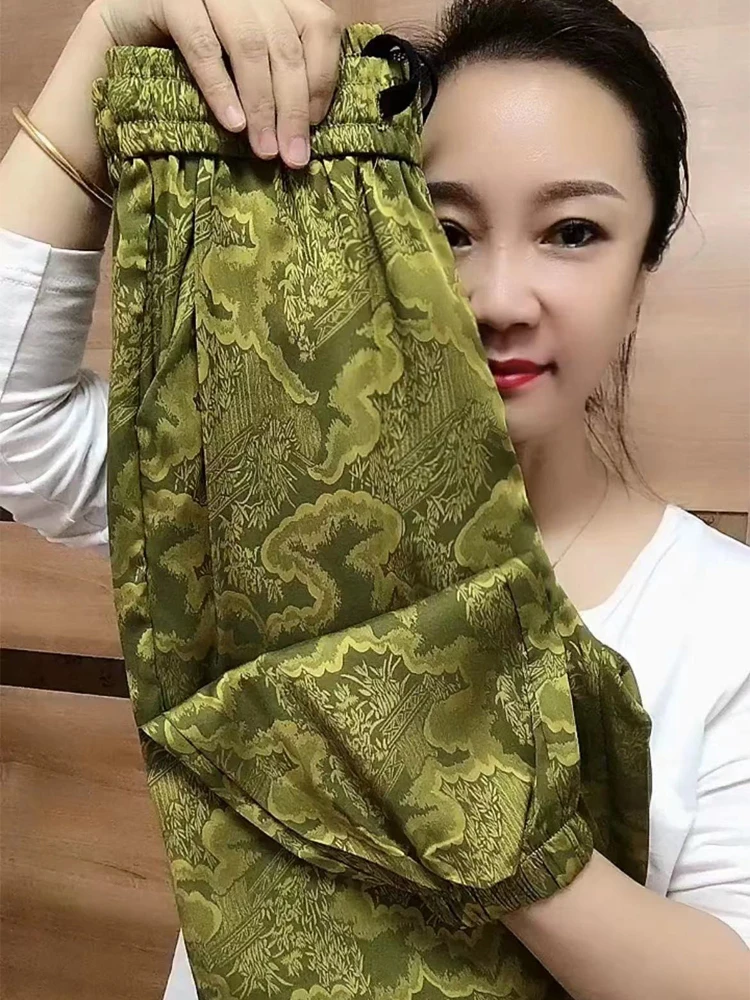 Summer Women Ice Silk Casual Pants 2023 New Thin Ankle-Length Pants Korean Loose Elastic Waist Harem Tousers 4XL
Summer Women Ice Silk Casual Pants 2023 New Thin Ankle-Length Pants Korean Loose Elastic Waist Harem Tousers 4XL