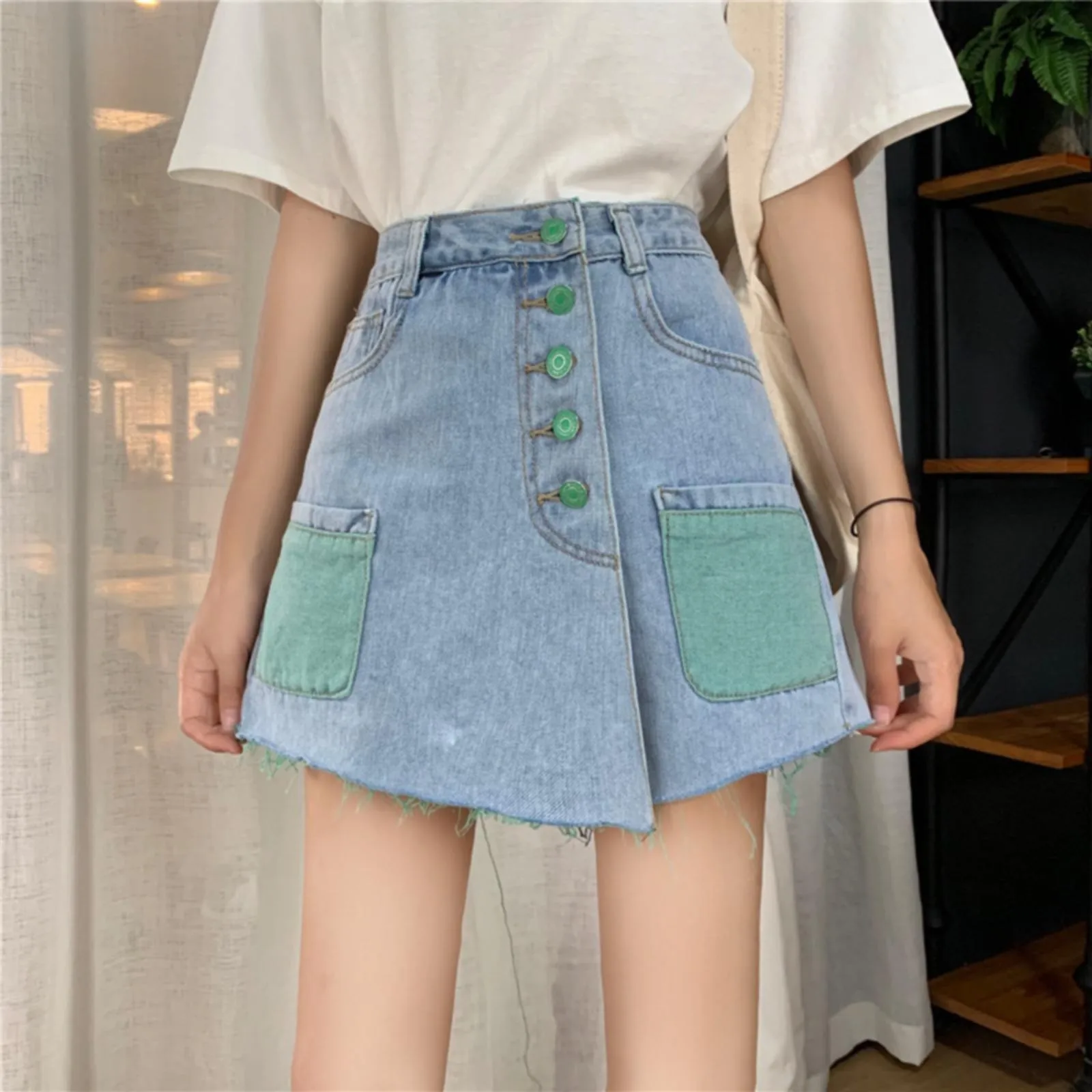 Women's High Waisted Large Size Loose Slim Wide Legged Aline New Denim Shorts Culottes Jean Bell Bottom Pants For Women
Women's High Waisted Large Size Loose Slim Wide Legged Aline New Denim Shorts Culottes Jean Bell Bottom Pants For Women