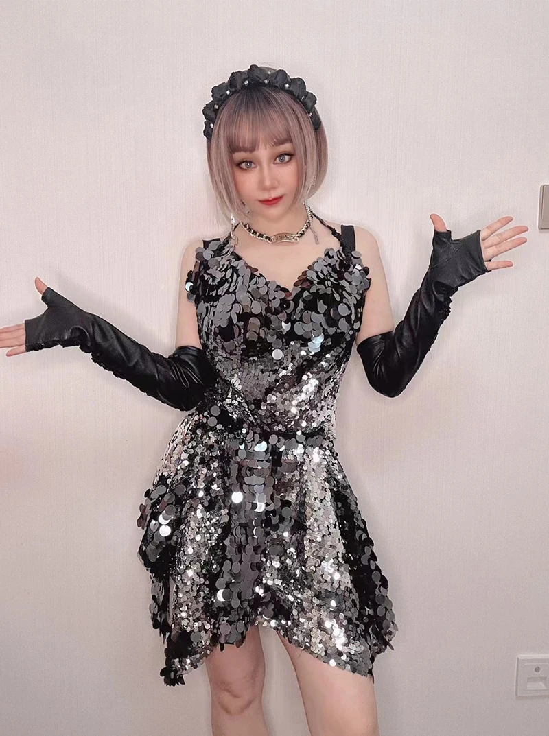 Sequin Backless Suspender Dress For Nightclubs Bars Singers Stage Performances Festivals Parties Hosts And Performances Dress
Sequin Backless Suspender Dress For Nightclubs Bars Singers Stage Performances Festivals Parties Hosts And Performances Dress