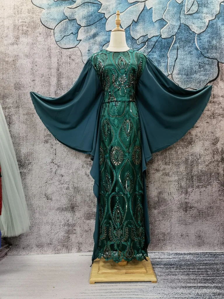 Heavy Industry Vintage Embroidery Middle East Dubai Noble Robe Long Dress/Grandiose Big Long White Silk Sleeves Dress
Heavy Industry Vintage Embroidery Middle East Dubai Noble Robe Long Dress/Grandiose Big Long White Silk Sleeves Dress