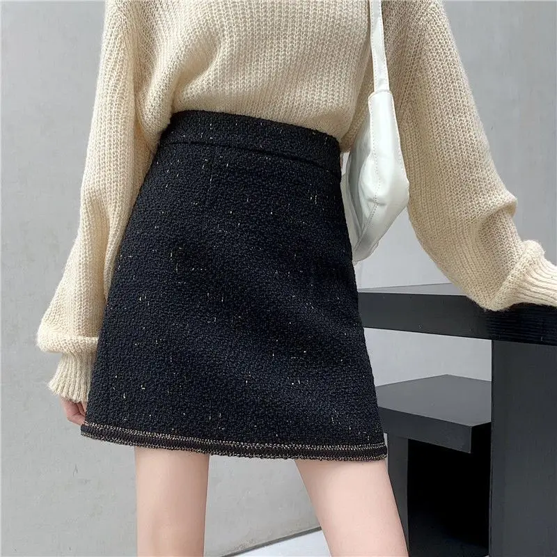 Classic Style Black A- line Short Skirt Women 2023 Autumn Winter Plump Girls Sequined Tweed Belly Covering Skirt Women
Classic Style Black A- line Short Skirt Women 2023 Autumn Winter Plump Girls Sequined Tweed Belly Covering Skirt Women