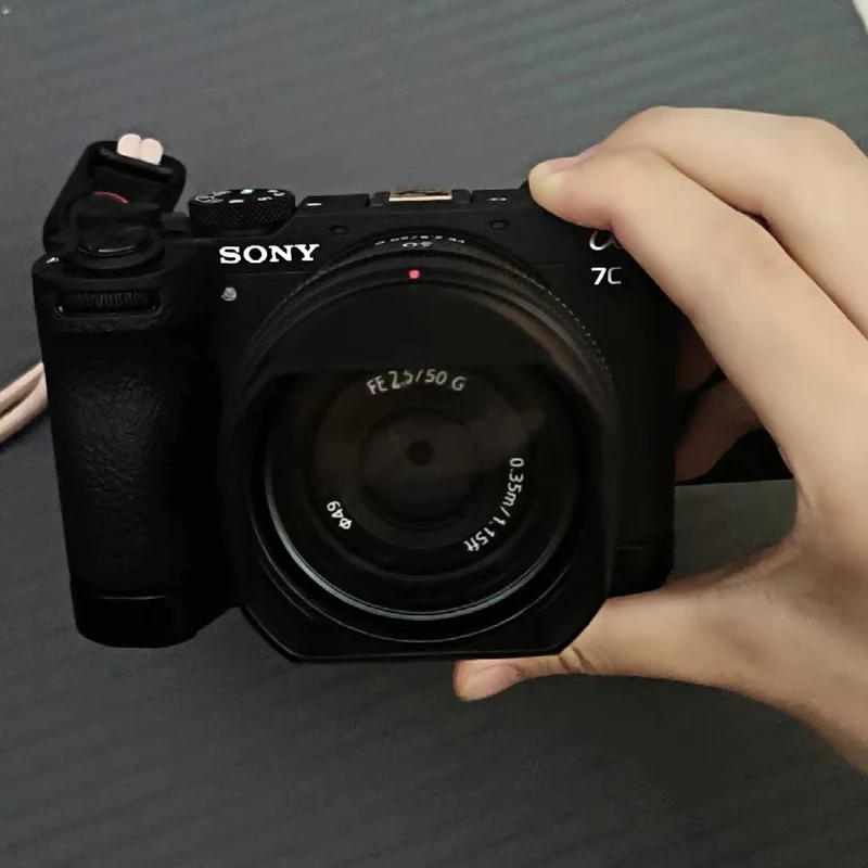 Байонетная квадратная бленда для объектива Sony FE 24 мм F2.8 G /SEL24F28G/FE2.8/24G для SONY A7C A7CII
Байонетная квадратная бленда для объектива Sony FE 24 мм F2.8 G /SEL24F28G/FE2.8/24G для SONY A7C A7CII