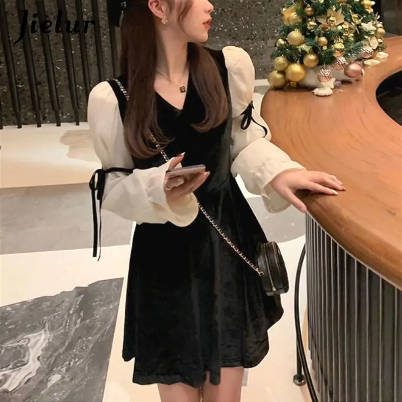 Vintage Mini Dress Lolita Women Autumn Lace Bow Velvet Evening Party Dress Female Y2K One Piece Dress Korean
Vintage Mini Dress Lolita Women Autumn Lace Bow Velvet Evening Party Dress Female Y2K One Piece Dress Korean