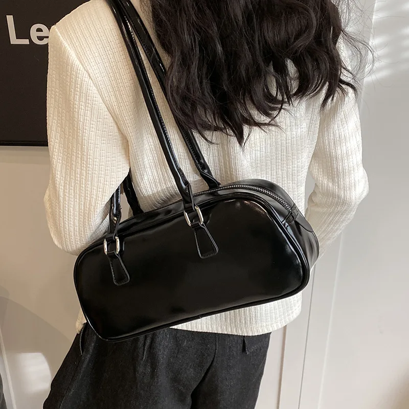 بلون بولي Leather حقائب جلدية تحت الإبط للنساء 2026 ربيع الكورية موضة ريترو حقيبة كتف بسيطة سيدة حقائب اليد والمحافظ بلون بولي Leather حقائب جلدية تحت الإبط للنساء 2026 ربيع الكورية موضة ريترو حقيبة كتف بسيطة سيدة حقائب اليد والمحافظ