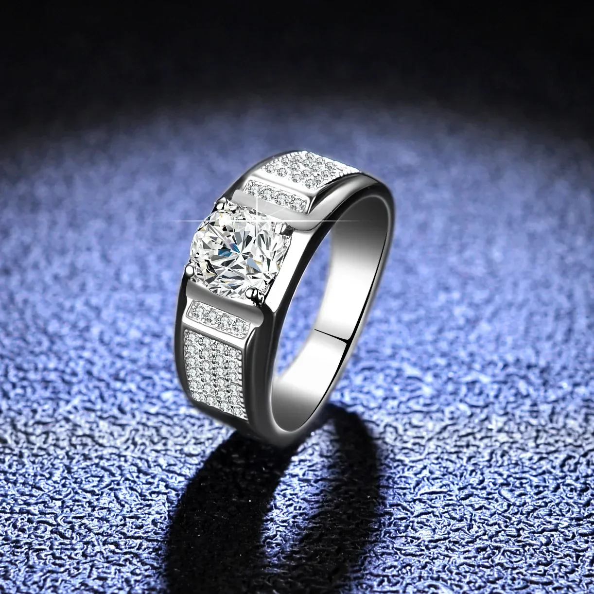 

PT950 Platinum Moissanite Diamond Garnet Rings for Men Simple Atmosphere Boss Men's Ring Wedding Ring