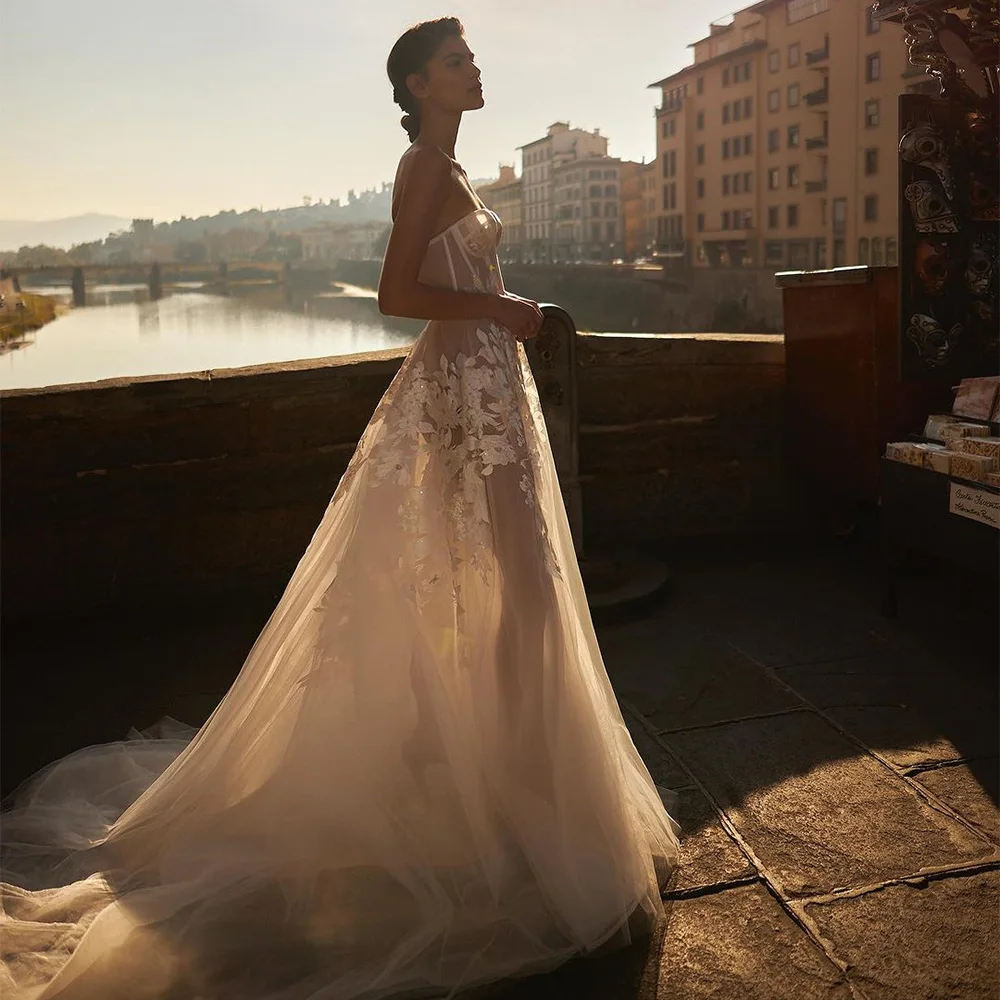 Sevintage Beach Wedding Dresses Lace Appliques Sweetheart Sleeveless A-Line Wedding Gown Princess Bridal Gowns vestido de noiva
Sevintage Beach Wedding Dresses Lace Appliques Sweetheart Sleeveless A-Line Wedding Gown Princess Bridal Gowns vestido de noiva