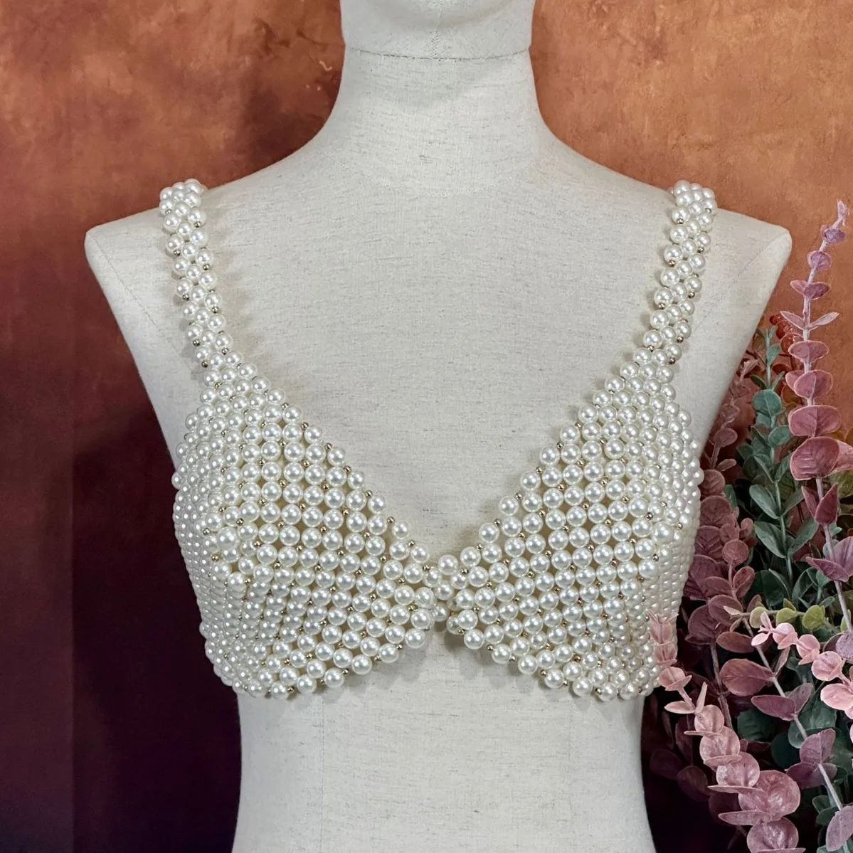 Sexy Fashion Pearls Straps Crop Tops for Women Backless Deep V Camisole Corsage Elegant Ladies White Sleeveless Club Tank Top
Sexy Fashion Pearls Straps Crop Tops for Women Backless Deep V Camisole Corsage Elegant Ladies White Sleeveless Club Tank Top