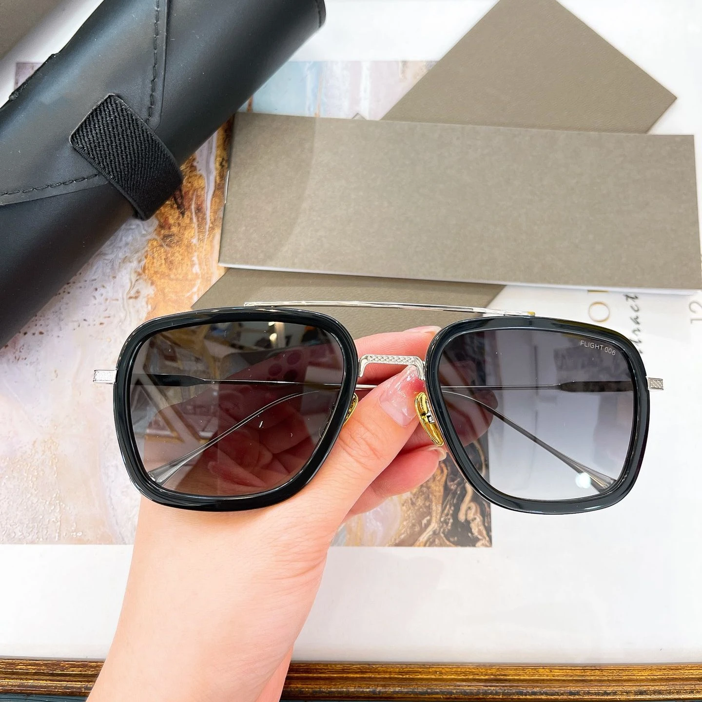 Genuine FLIGHT 006 Fashion Business Driving High End Men Sunglasses Luxury Design Classic Popular Women Eyewear With Brand Logo
Genuine FLIGHT 006 Fashion Business Driving High End Men Sunglasses Luxury Design Classic Popular Women Eyewear With Brand Logo