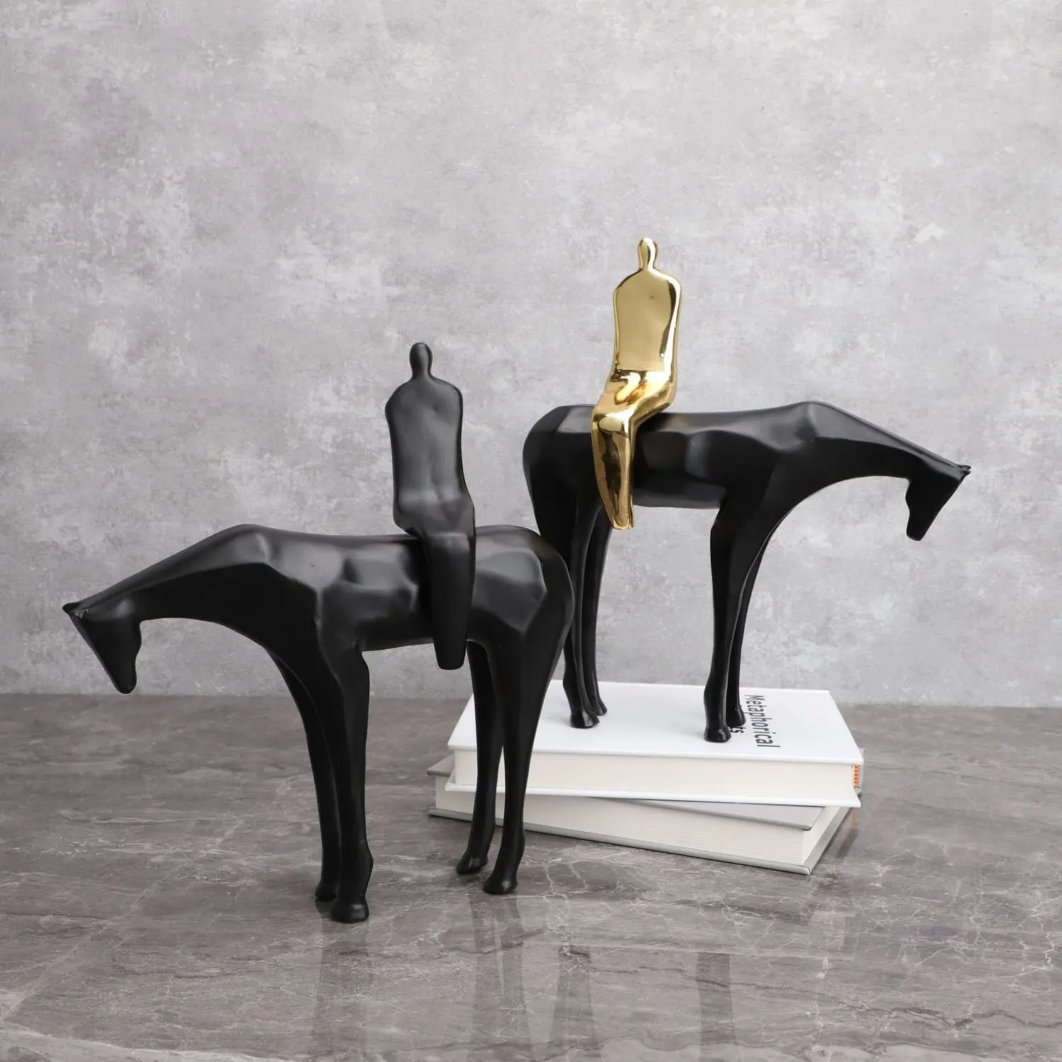 Modern Minimalist Gold Man Sitting Horse Ornament Living Room Table Ornament Chinese Art Aesthetic Crafts Home Decoration
Modern Minimalist Gold Man Sitting Horse Ornament Living Room Table Ornament Chinese Art Aesthetic Crafts Home Decoration