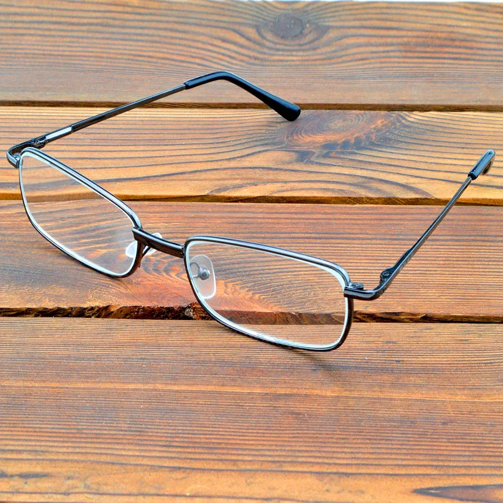 Clara Vida 2 Pieces Presbyopia Photochromic Eyeglasses Portable Light Reading Glasses for Men Women
Clara Vida 2 Pieces Presbyopia Photochromic Eyeglasses Portable Light Reading Glasses for Men Women