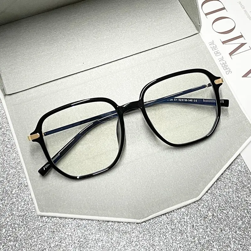 Новые очки с защитой от синего света, прозрачная металлическая оправа, мужские персонализированные плоские очки, очки для защиты глаз 
Новые очки с защитой от синего света, прозрачная металлическая оправа, мужские персонализированные плоские очки, очки для защиты глаз