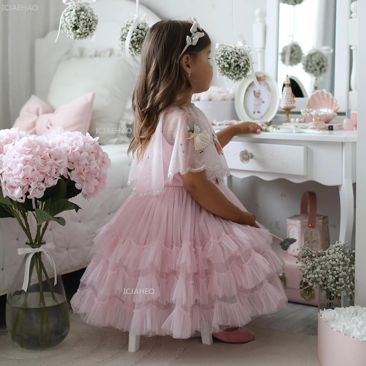 فستان بناتي بطبقات على شكل كعكة للأطفال بحزام سباغيتي من التول مع شال كيب للحفلات وحفلات الاحتفال الرسمي فستان بناتي بطبقات على شكل كعكة للأطفال بحزام سباغيتي من التول مع شال كيب للحفلات وحفلات الاحتفال الرسمي