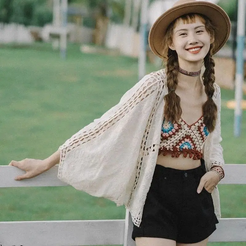 Summer retro hook flower hollowed out cardigan sun protection jacket for women loose V-neck bat sleeve short cardigan female
Summer retro hook flower hollowed out cardigan sun protection jacket for women loose V-neck bat sleeve short cardigan female