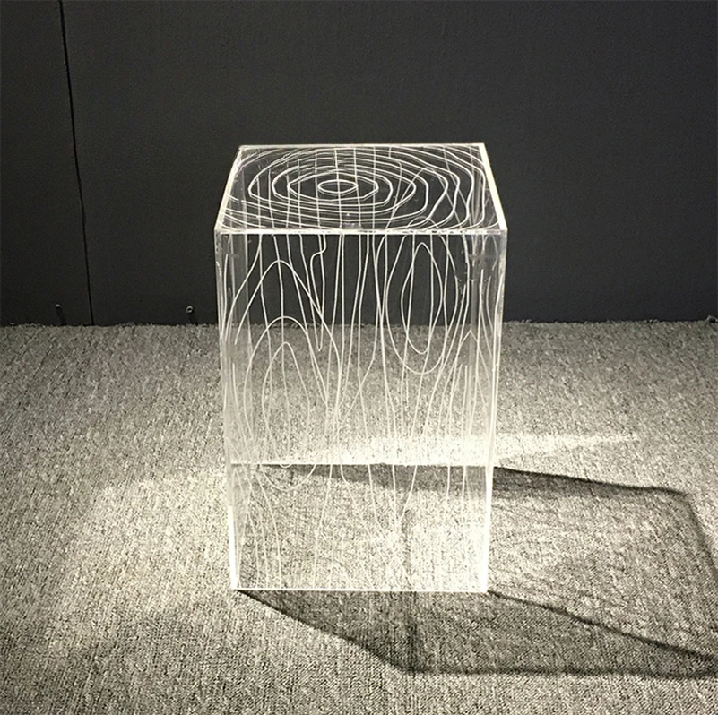 Индивидуальный маленький кофейный столик, дизайнерский роскошный стол в стиле интернет-знаменитостей для гостиной, простое искусство, искусство.
Индивидуальный маленький кофейный столик, дизайнерский роскошный стол в стиле интернет-знаменитостей для гостиной, простое искусство, искусство.