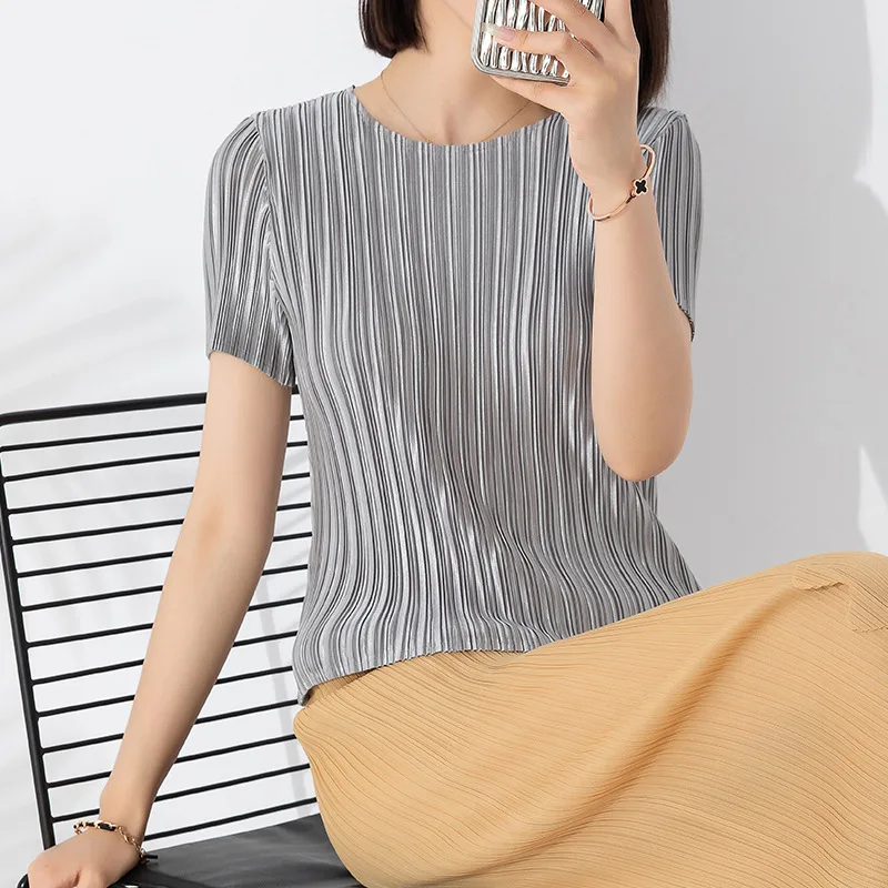Miyake Short-Sleeved O Neck T-shirt Women 2023 Summer Fashion Loose and Slimming Versatile Glossy Casual Breathable Peplum Top
Miyake Short-Sleeved O Neck T-shirt Women 2023 Summer Fashion Loose and Slimming Versatile Glossy Casual Breathable Peplum Top