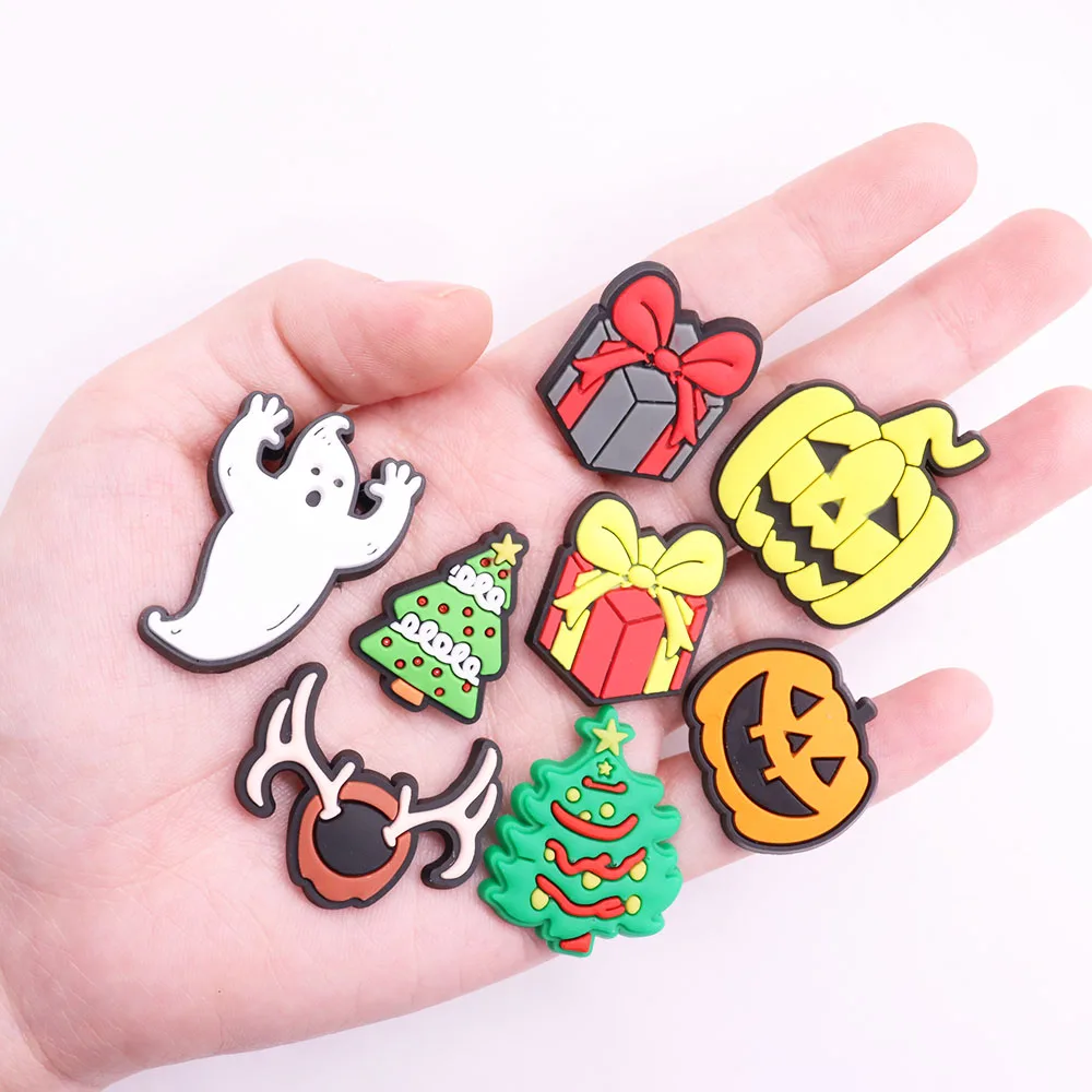 Wholesale 50PCS Cartoon PVC Shoe Charms Christmas Gift Box Tree Deer Pumpkin Halloween Diy Wristbands Croc Jibz Shoes Ornaments
Wholesale 50PCS Cartoon PVC Shoe Charms Christmas Gift Box Tree Deer Pumpkin Halloween Diy Wristbands Croc Jibz Shoes Ornaments