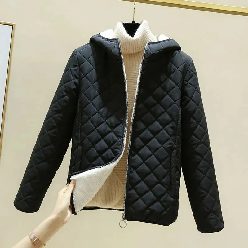 Autumn Winter Cotton-Padded Women Parkas Korean Loose Short Lambswool Splicing Velvet Jacket Student Warm Coat Female Outwear
Autumn Winter Cotton-Padded Women Parkas Korean Loose Short Lambswool Splicing Velvet Jacket Student Warm Coat Female Outwear