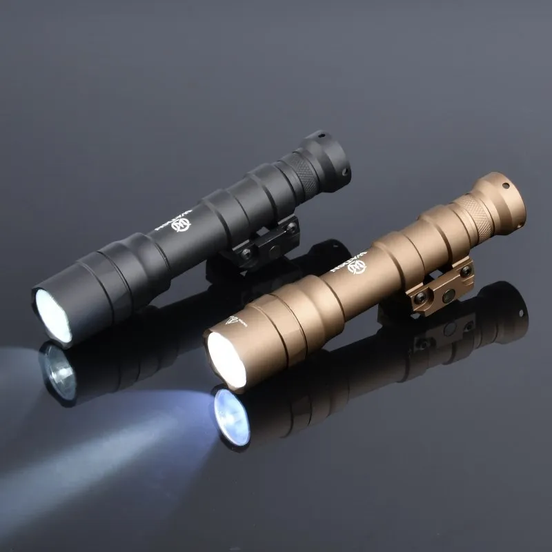 WADSN Tactical Flashlight M600DF Surefir M600 Airsoft Scout Light Softair AR15 Rifle Weapon Light Lantern Torch 1400 Lumens
WADSN Tactical Flashlight M600DF Surefir M600 Airsoft Scout Light Softair AR15 Rifle Weapon Light Lantern Torch 1400 Lumens