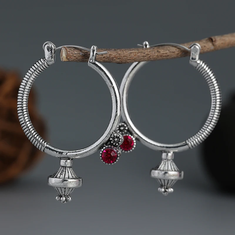 Gothic Jewelry Vintage Zinc Alloy Stud Earrings Accessory Charms Hoop Earrings for Women Punk Korean Fashion Earrings
Gothic Jewelry Vintage Zinc Alloy Stud Earrings Accessory Charms Hoop Earrings for Women Punk Korean Fashion Earrings