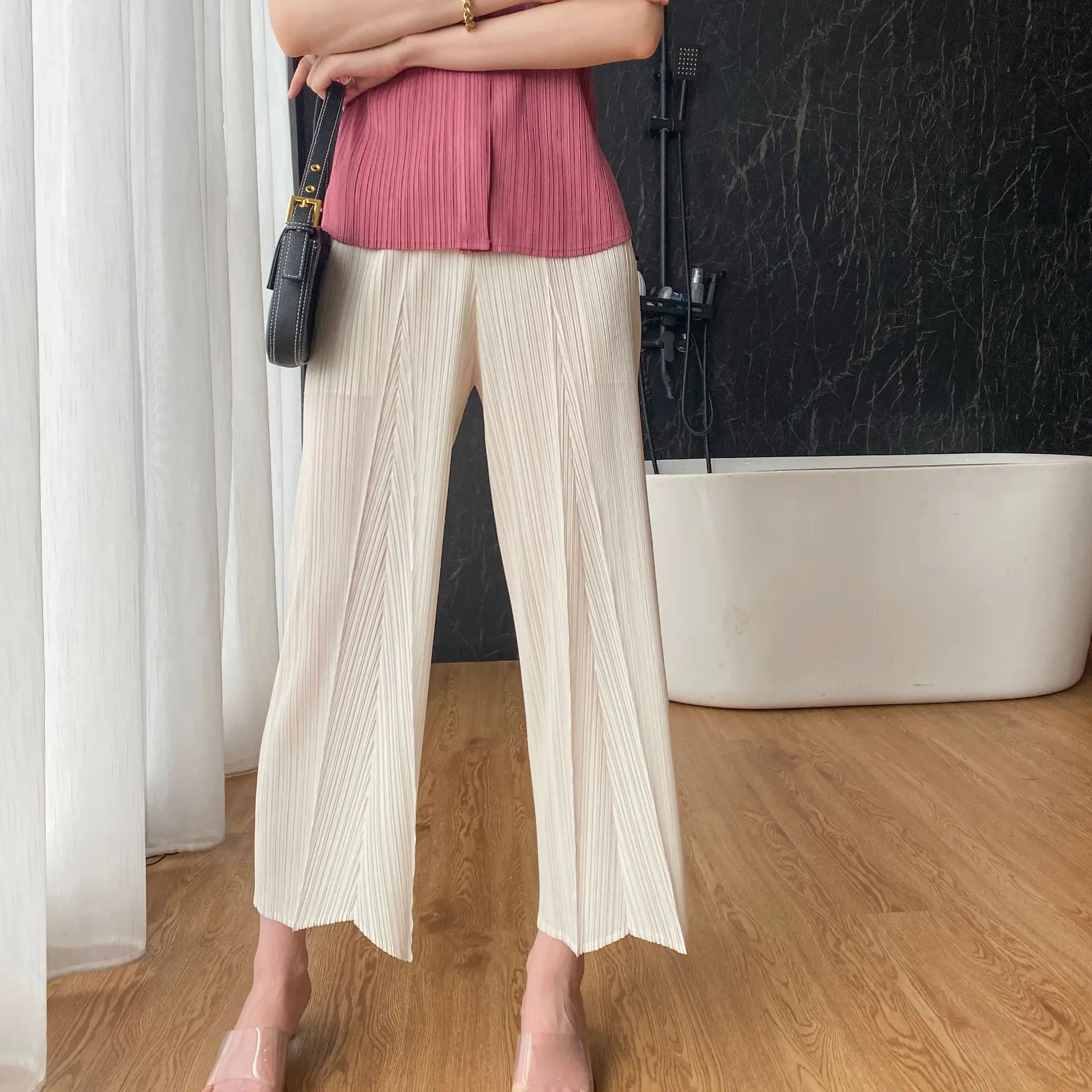 Casual Minimalism Trousers Spring/Summer/Autumn Solid Color Oversize Pleated Elegant Women Pants
Casual Minimalism Trousers Spring/Summer/Autumn Solid Color Oversize Pleated Elegant Women Pants