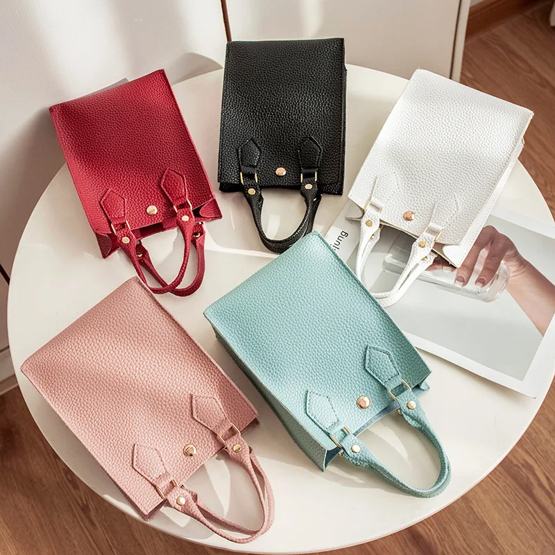 2023 Summer New Handbag Women's Fashion Shoulder Crossbody Bag All-match Solid Color Ladies Wallet Purse
2023 Summer New Handbag Women's Fashion Shoulder Crossbody Bag All-match Solid Color Ladies Wallet Purse
