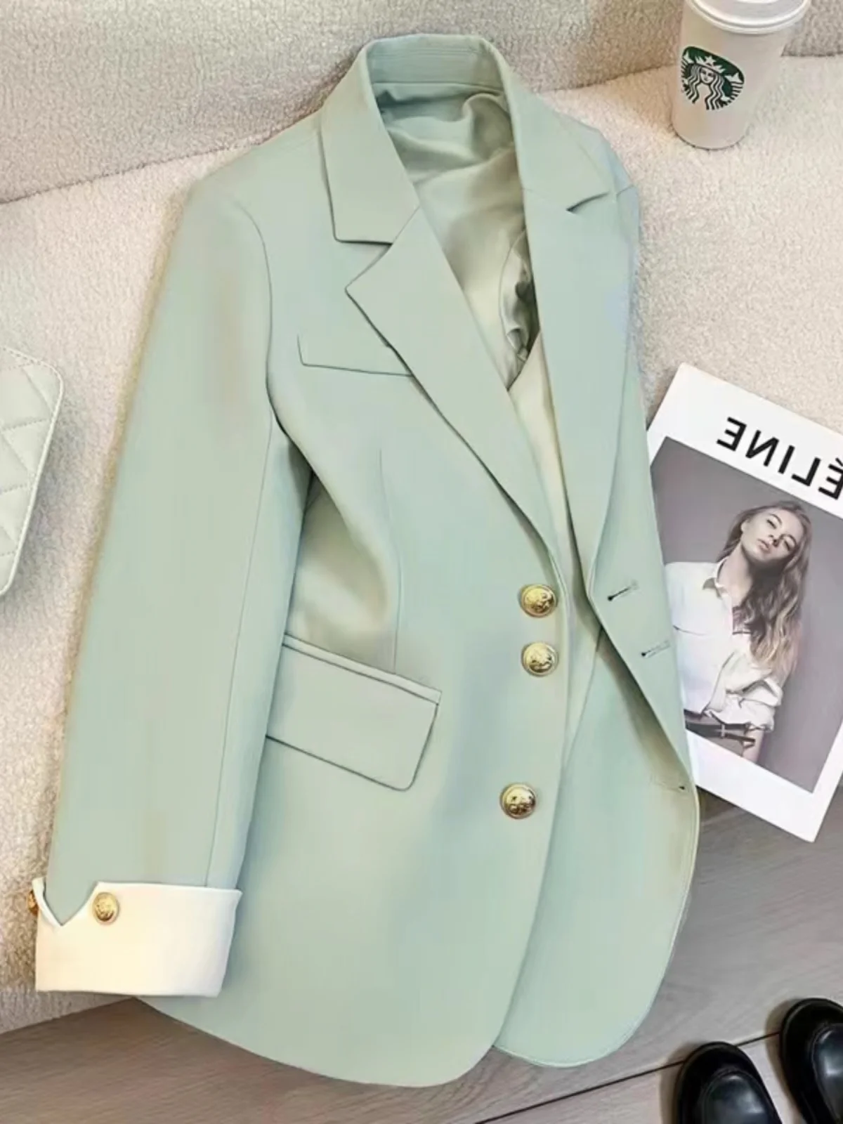 Новинка весны 2024, новый элитный дизайн, мятно-зеленый пиджак, женский корейский Модный повседневный мини-костюм, женский офисный пиджак, пальто, Топ 
Новинка весны 2024, новый элитный дизайн, мятно-зеленый пиджак, женский корейский Модный повседневный мини-костюм, женский офисный пиджак, пальто, Топ