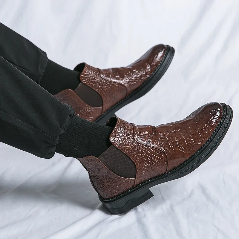 High-quality Trendy Men's Shoes Spring Classic PU Material Soft-soled Men's Casual Shoes Solid Color Pointed Toe High-top Shoes
High-quality Trendy Men's Shoes Spring Classic PU Material Soft-soled Men's Casual Shoes Solid Color Pointed Toe High-top Shoes