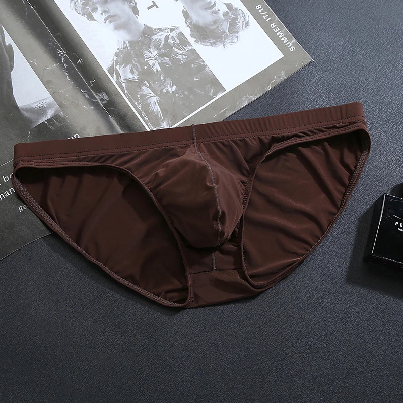 Men Sexy Ice Silk Gay Panties Pouch Briefs Seamless Ultra-thin Underwear Summer Bikini Erotic Underwear
Men Sexy Ice Silk Gay Panties Pouch Briefs Seamless Ultra-thin Underwear Summer Bikini Erotic Underwear