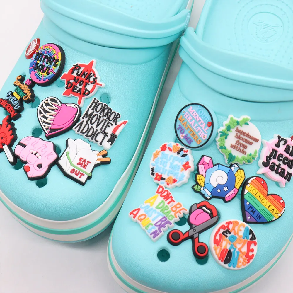 Wholesale 50pcs PVC Shoe Charms English Slogan Pink Fist Red Lips Accessories Shoe Buckles For Croc Jibz Kids Party Present
Wholesale 50pcs PVC Shoe Charms English Slogan Pink Fist Red Lips Accessories Shoe Buckles For Croc Jibz Kids Party Present