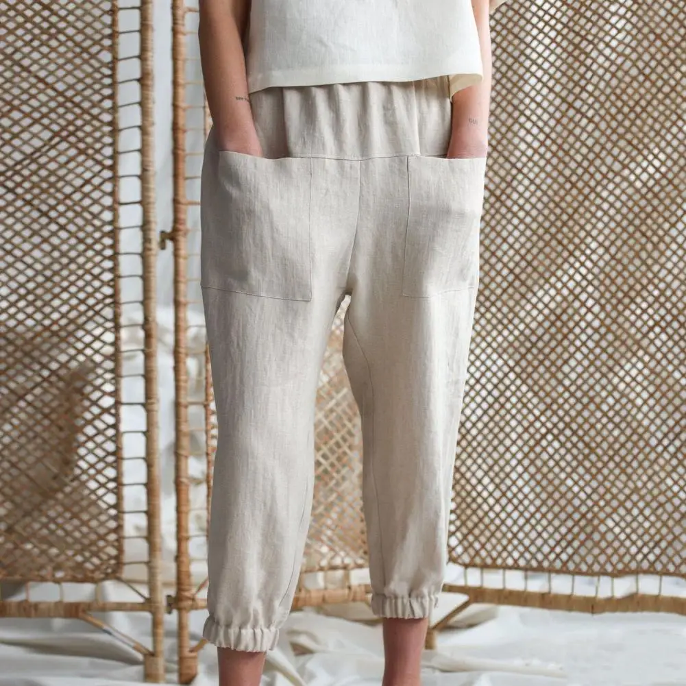 Повседневные свободные брюки, женские брюки, стильные женские укороченные брюки с широкими штанинами и большими карманами, эластичные уличные брюки со средней посадкой
Повседневные свободные брюки, женские брюки, стильные женские укороченные брюки с широкими штанинами и большими карманами, эластичные уличные брюки со средней посадкой