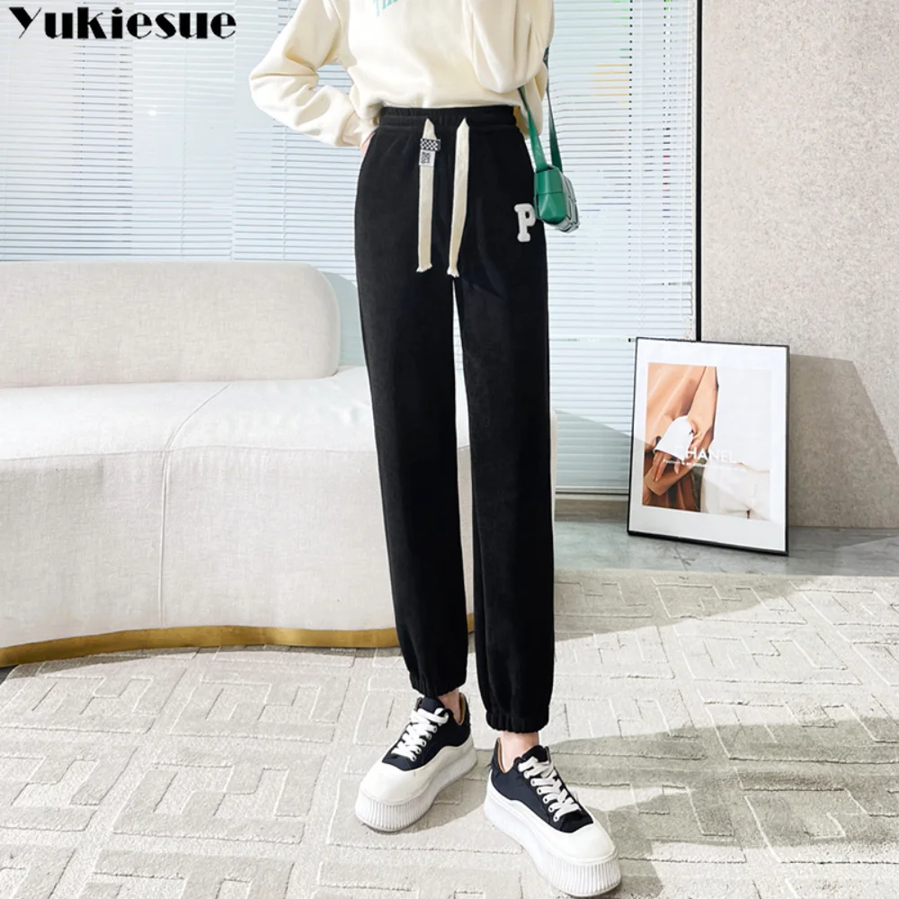 Winter Casual Fashion Pants Thickening Warm Women Drawstring Fleece Loose Sweatpants Solid Color High Waist Harajuku Pencil Pant
Winter Casual Fashion Pants Thickening Warm Women Drawstring Fleece Loose Sweatpants Solid Color High Waist Harajuku Pencil Pant