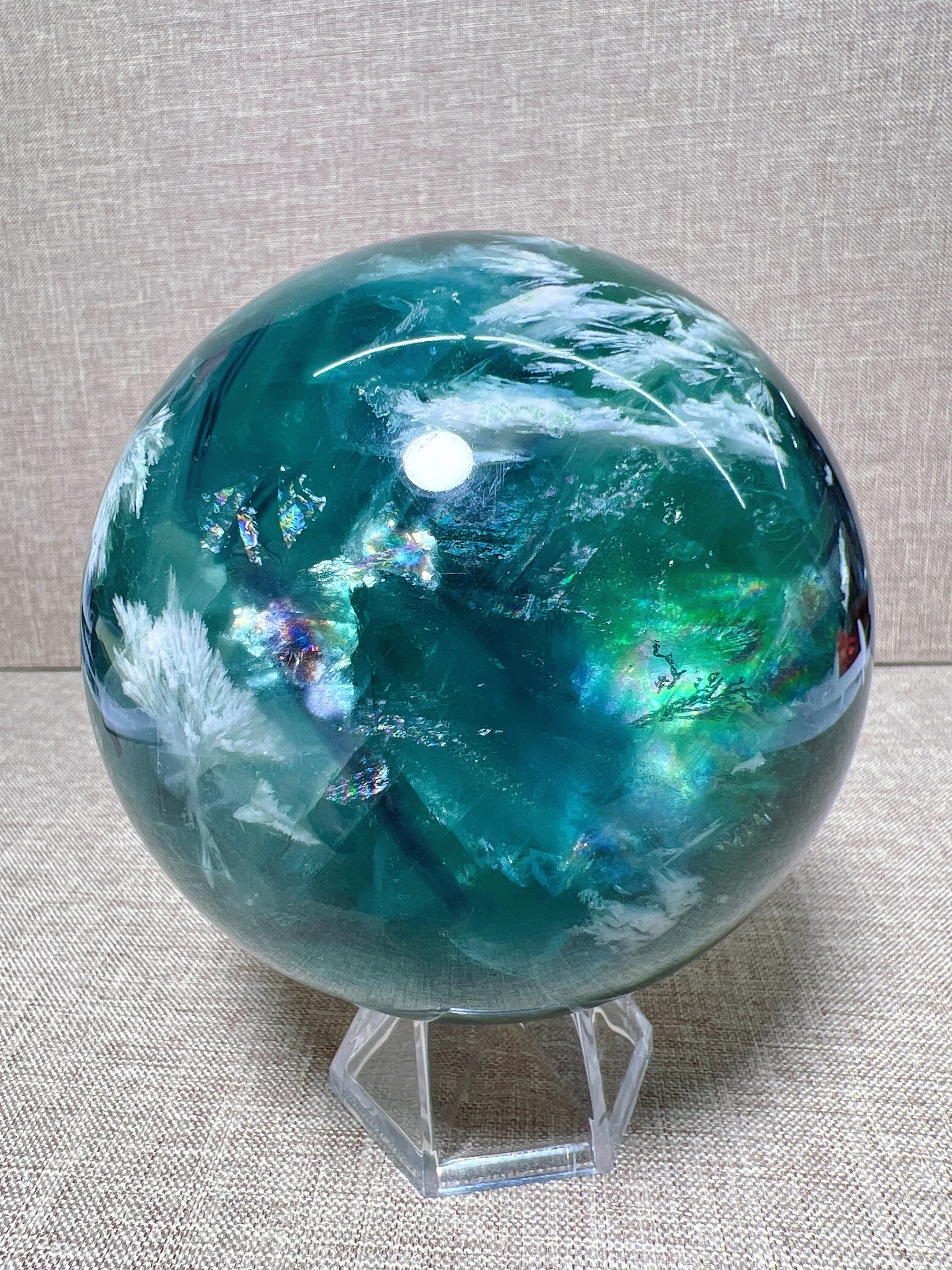 Natural Snowflake Fluorite Sphere With Druzy Free Form, Carving Reiki Healing Stone Home Decoration Exquisite Gift
Natural Snowflake Fluorite Sphere With Druzy Free Form, Carving Reiki Healing Stone Home Decoration Exquisite Gift