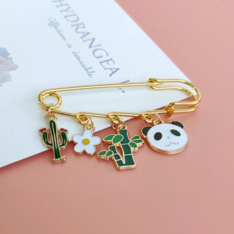 Kawaii панда булавка мультфильм одежда женская декоративные аксессуары фэн-шуй декоративная застежка для броши Аксессуары Булавки
Kawaii панда булавка мультфильм одежда женская декоративные аксессуары фэн-шуй декоративная застежка для броши Аксессуары Булавки