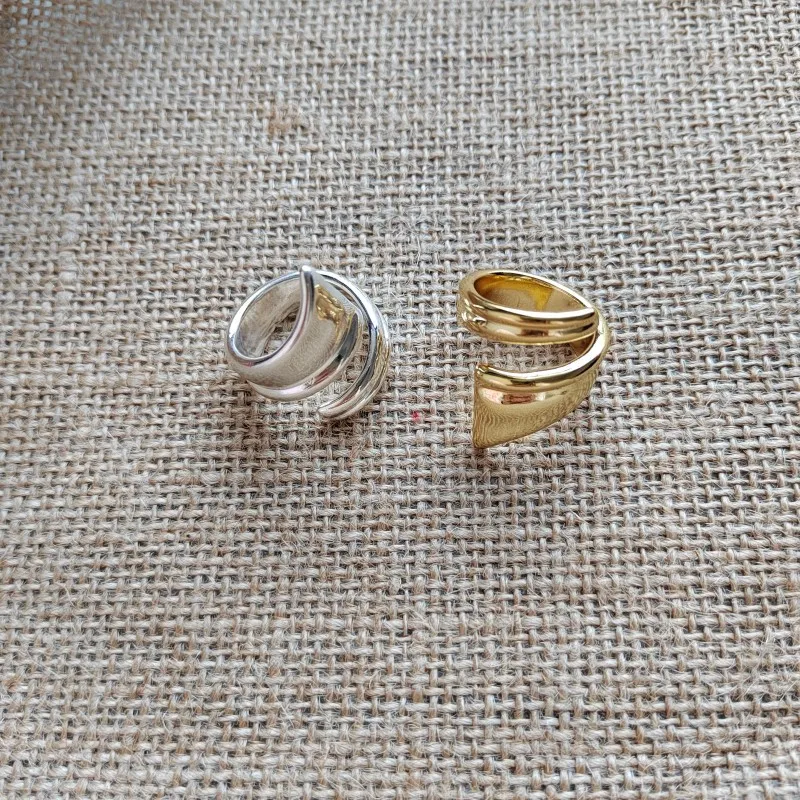 HOT High quality Spanish original fashion electroplating 925 silver 14k gold exaggerated horseshoe ring holiday jewelry gift
HOT High quality Spanish original fashion electroplating 925 silver 14k gold exaggerated horseshoe ring holiday jewelry gift