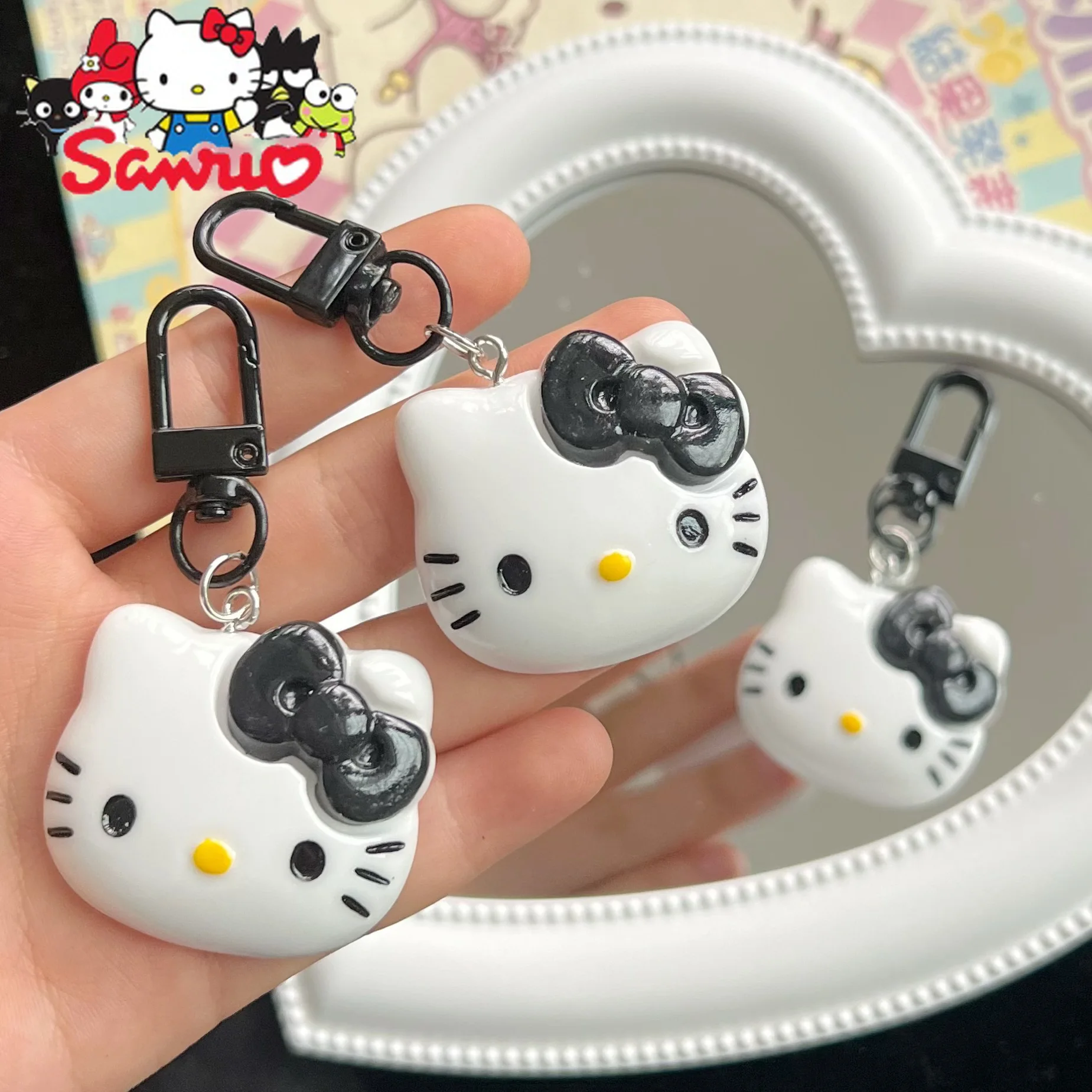 Sanrio Melody Kuromi Hello Kitty Cinnamoroll Pochacco Black and White Keychain Japanese Pendant Couple Girlfriend Gift Accessory
Sanrio Melody Kuromi Hello Kitty Cinnamoroll Pochacco Black and White Keychain Japanese Pendant Couple Girlfriend Gift Accessory
