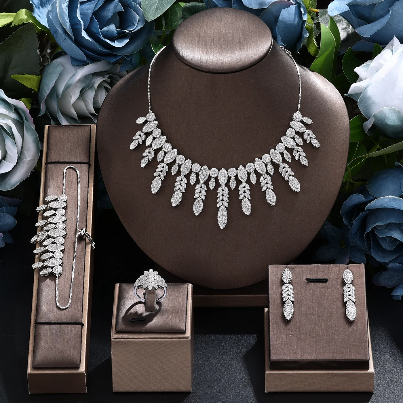 2023 Fashion 4-piece Set Ultra Luxury AAA Cubic Zirconia Wedding Party Dress Dubai Bridal Jewelry Set, Nigeria
2023 Fashion 4-piece Set Ultra Luxury AAA Cubic Zirconia Wedding Party Dress Dubai Bridal Jewelry Set, Nigeria