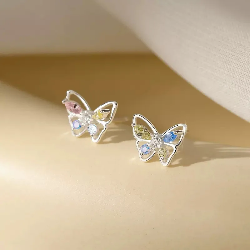 New Women 925 Pure Silver Ear Nail Hollow out Butterfly Inlaid Color Zircon Fashion Jewelry Couple Gift
New Women 925 Pure Silver Ear Nail Hollow out Butterfly Inlaid Color Zircon Fashion Jewelry Couple Gift